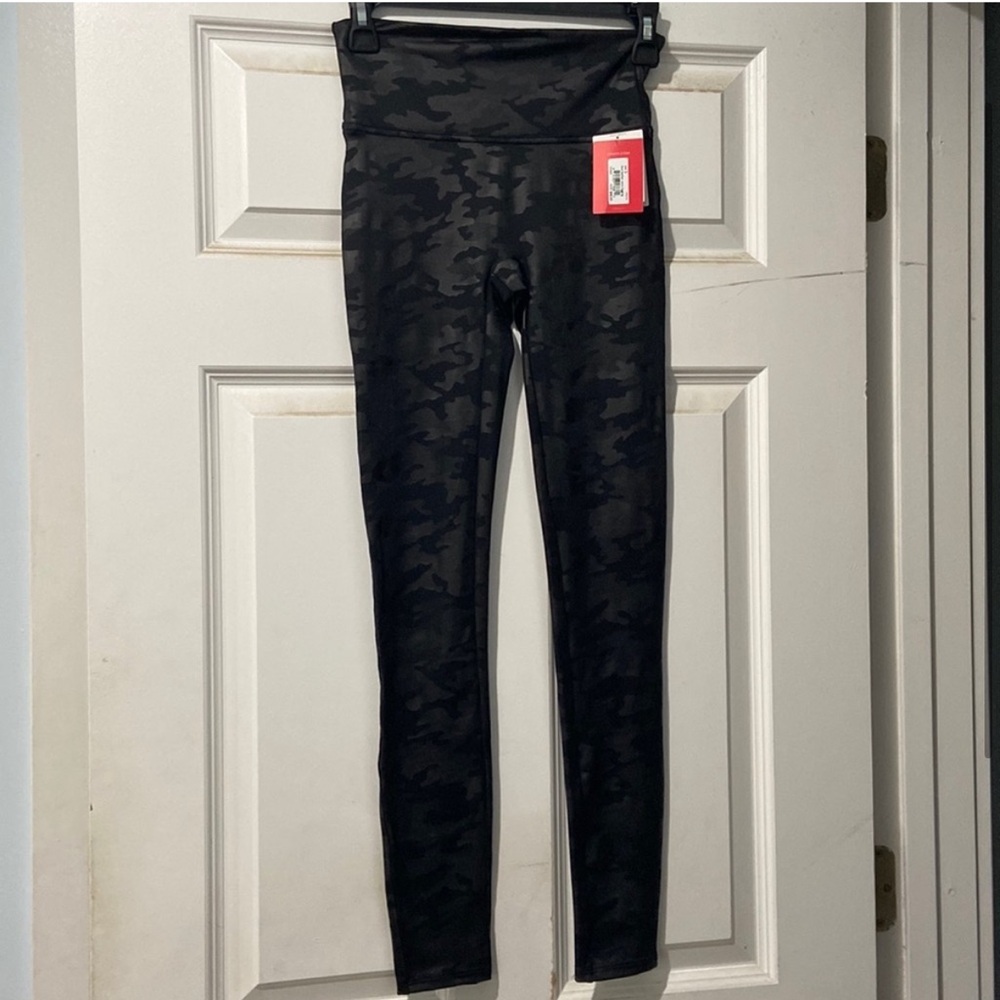 NWT Spanx Faux Leather Camo Leggings, S - Picture 2 of 9